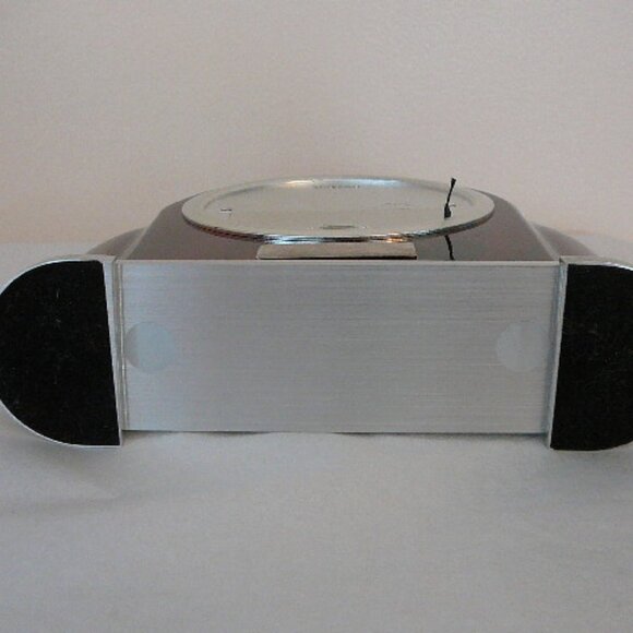 Art Deco Style Desk Mantle Silver Medallion Mahogany Look Battery Quartz Clock - Picture 4 of 6